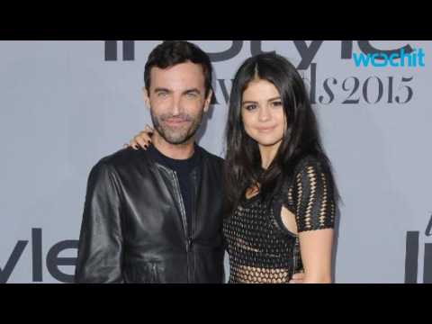 VIDEO : Selena Gomez Grows Fashion Reputation With Vuitton