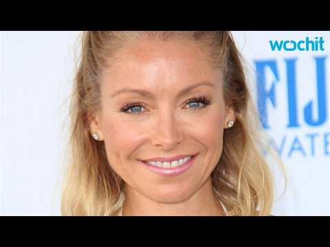 VIDEO : Who Will Be Kelly Ripa's New Host On Live!?