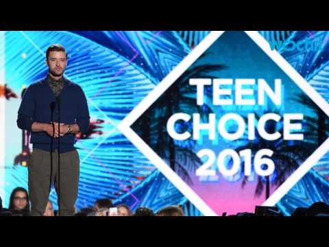 VIDEO : Justin Timberlake Gives Moving Speech at Teen Choice Awards