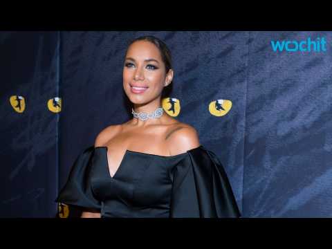 VIDEO : Leona Lewis Goes All Black For 