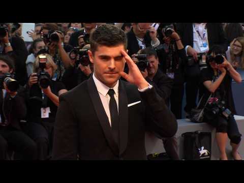 VIDEO : Zac Efron will never be able to date