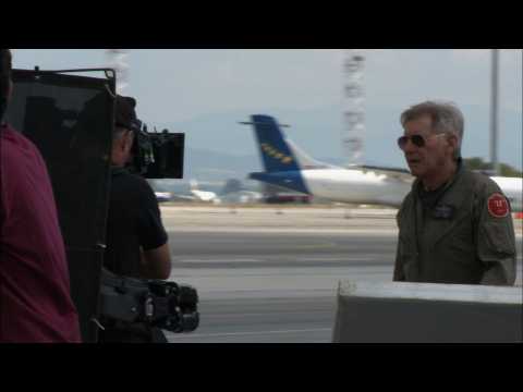 VIDEO : Harrison Ford fait le bonheur d'une jeune pilote !