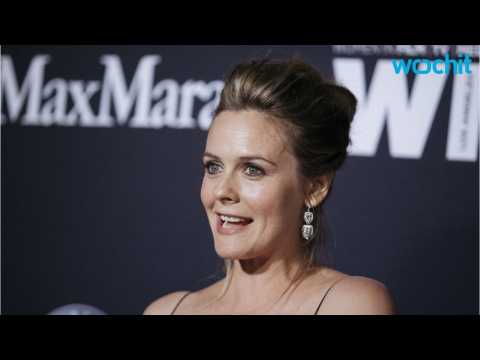 VIDEO : Alicia Silverstone Returning To Television