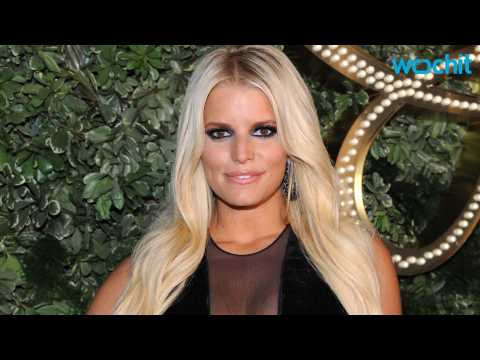VIDEO : Jessica Simpson Shows Off Her Physique In Her Workout Ad