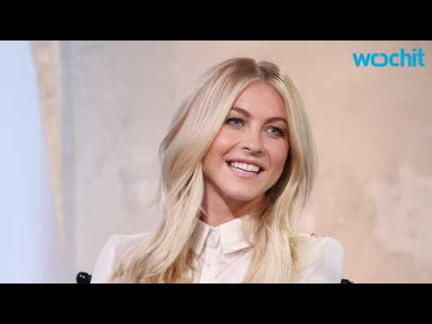 VIDEO : Julianne Hough Reveals some of her Workout Regimes