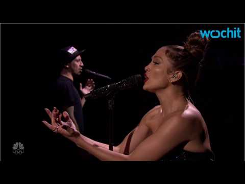 VIDEO : Jennifer Lopez and Lin-Manuel Miranda Sing Orlando Tribute