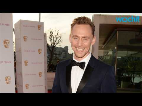 VIDEO : Tom Hiddleston Is Having A Pretty Great Week