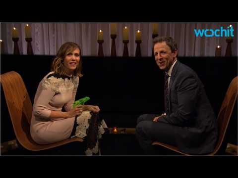 VIDEO : Kristen Wiig and Seth Meyers Try to Improve Their Relationship  on Late Night