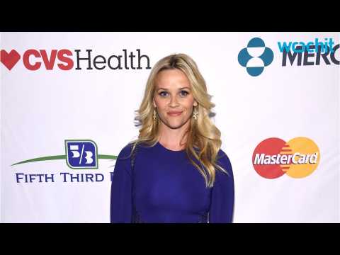 VIDEO : Reese Witherspoon Celebrates 15th Anniversary Of Legally Blonde