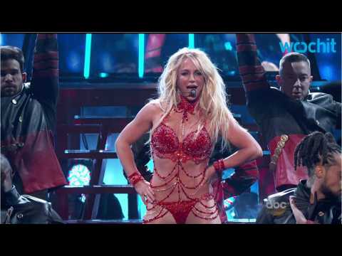VIDEO : Britney Spears Debut New Song 