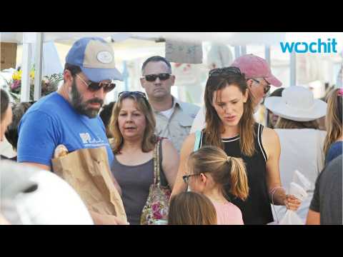 VIDEO : Jennifer Garner and Ben Affleck Really Are Separated