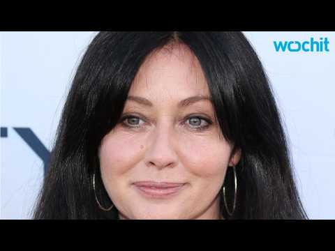 VIDEO : Shannen Doherty shaves head in new Instagram photos