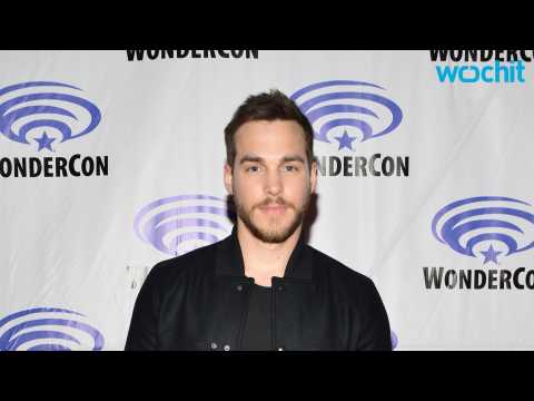VIDEO : 'Vampire Diaries' Actor Joins Cast of 'Supergirl' Season 2
