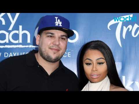 VIDEO : Why Did Rob Kardashian Remove All Traces of His Pregnant Fianc From Instagram?