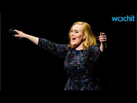 VIDEO : Adele Brings Impersonator On Stage And Makes His Day