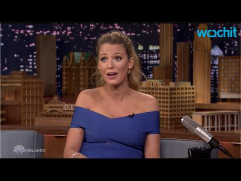 VIDEO : Blake Lively's Daughter Says 'Sit' Wrong And It's Hilarious