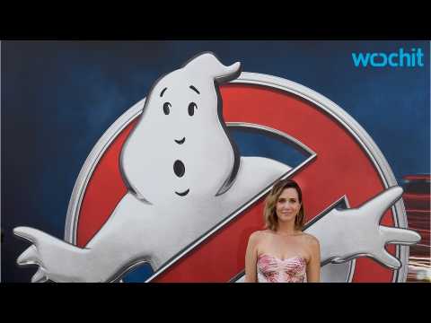 VIDEO : Are Your Reactions To 'Ghostbusters' Sexist?