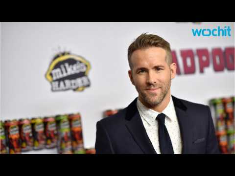 VIDEO : Ryan Reynolds Has Special Treat For 'Deadpool' Fans At Comic Con