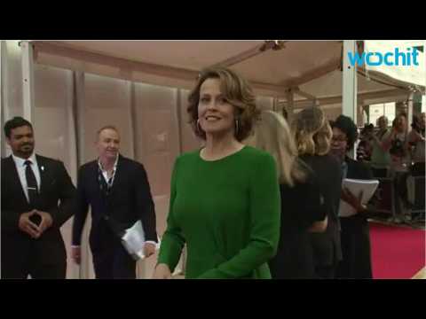 VIDEO : Sigourney Weaver Receives Donostia Lifetime Achievement Award