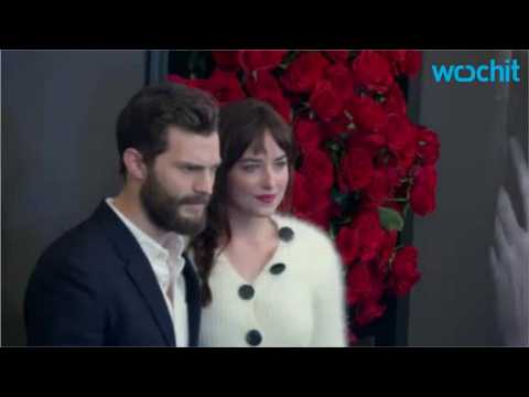 VIDEO : Jamie Dornan and Dakota Johnson Keep Shooting ?Fifty Shades Freed? in France After Bastille