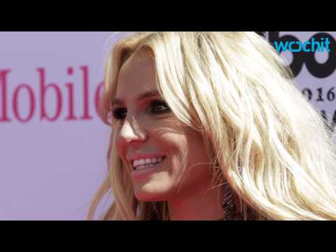 VIDEO : Britney Spears' Most Loyal Fans Petition for Release of Original 