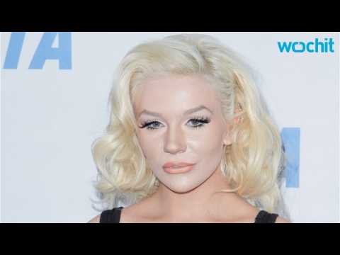 VIDEO : After Suffering a Miscarriage,  Courtney Stodden Decides to Shave Her Head