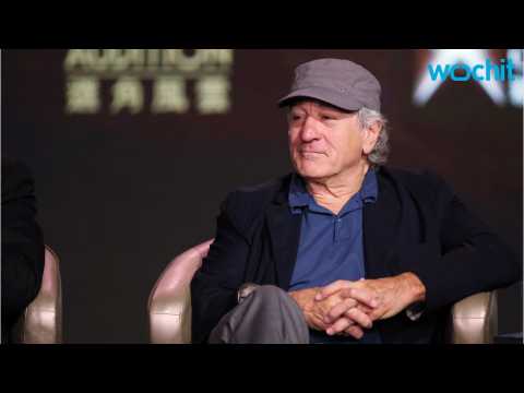VIDEO : Robert De Niro Receives Award