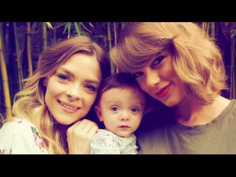 VIDEO : Taylor Swift partage d'adorables photos avec son filleul