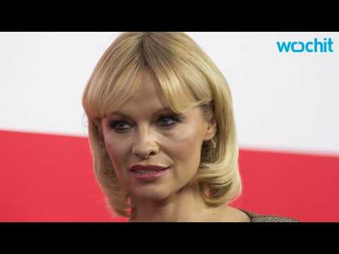 VIDEO : Pamela Anderson's Campaign Over Foie Gras Causes Chaos at French Parliament
