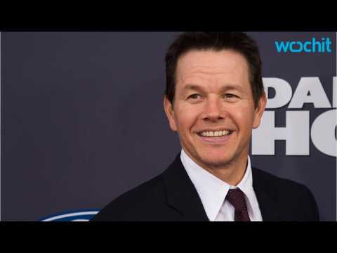 VIDEO : Mark Wahlberg, Massachusetts Governor Meet to Discuss Film
