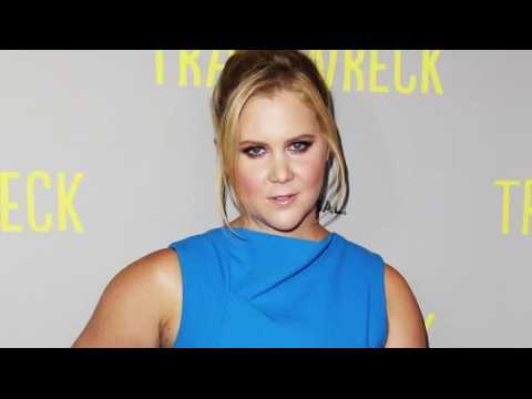 VIDEO : Amy Schumer Will Take Polygraph to Clear Name in Joke Stealing Accusations