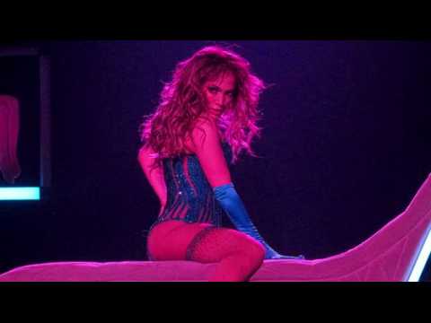 VIDEO : Jennifer Lopez's Opening Las Vegas Concert Brings Out Stars in Droves