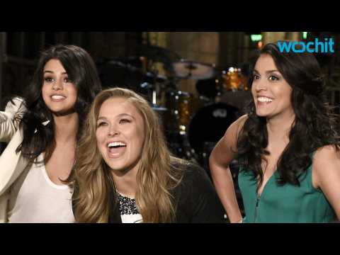 VIDEO : Ronda Rousey Hosts SNL and Brings Up Holly Holms