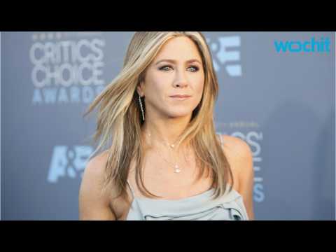 VIDEO : Jennifer Aniston Throws Star Studded Party For Best Friend