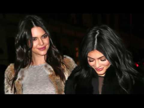 VIDEO : Kendall and Kylie Jenner Launch the Kendall + Kylie Line in NYC