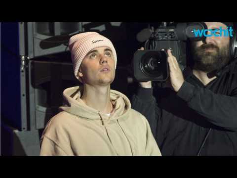 VIDEO : Justin Bieber Parties The Night Away With His Chiropractor
