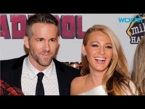 VIDEO : Ryan Reynolds and Blake Lively Enjoy Their First Red Carpet Since the Birth of Their Daughte
