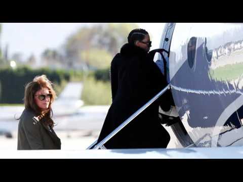 VIDEO : Kim Kardashian and Family Take Private Jet Out of Los Angeles