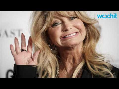 VIDEO : Goldie Hawn Will Play Amy Schumer's Mom in New Movie