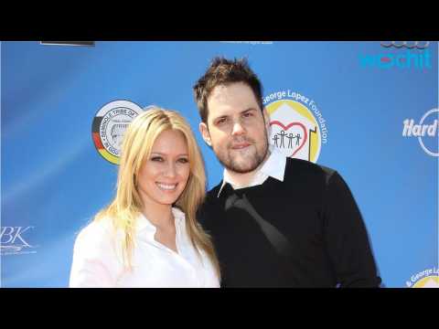 VIDEO : Hilary Duff Shares Family Pic With Son and Ex Mike Comrie