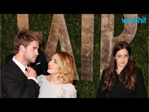 VIDEO : Did Liam Hemsworth Really Propose to Miley Cyrus?