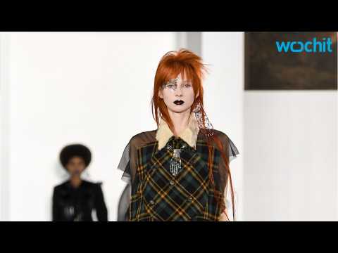 VIDEO : Runway Models Channel David Bowie In Glam John Galliano Show