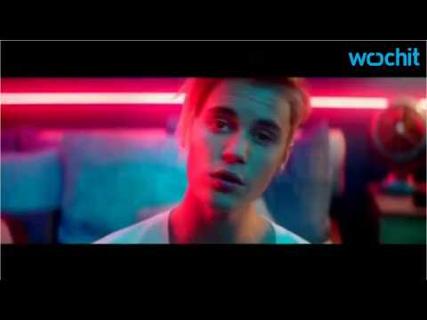 VIDEO : Right Now, Justin Bieber Has the Same Amount Songs in the Top 20 as Women Do.