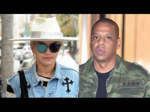 VIDEO : Roc Nation de Jay Z poursuit Rita Ora pour 2,4 millions de dollars