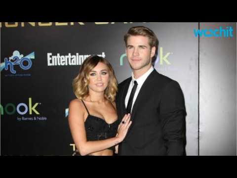 VIDEO : Nicholas Sparks Says Miley Cyrus and Liam Hemsworth Relationship is ?Magic?