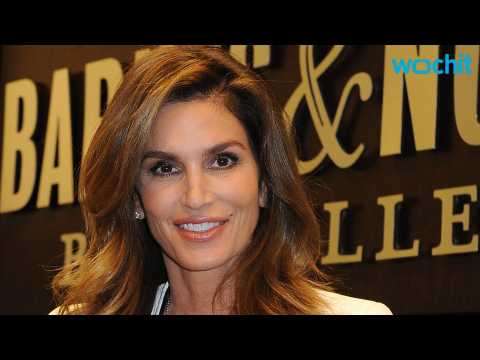 VIDEO : It Seems Like Cindy Crawford Isn?t Retiring After All