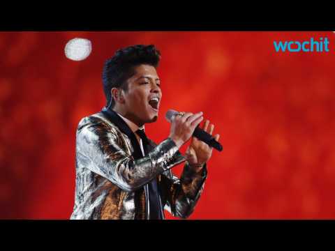 VIDEO : Bruno Mars Set For Super Bowl 2016 Halftime Performance