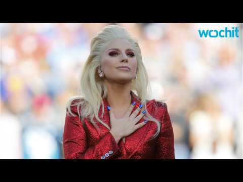 VIDEO : Lady Gaga Kills The National Anthem