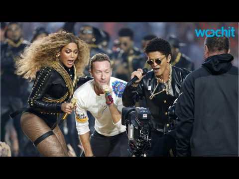 VIDEO : Beyonce Makes Big Announcement At Super Bowl
