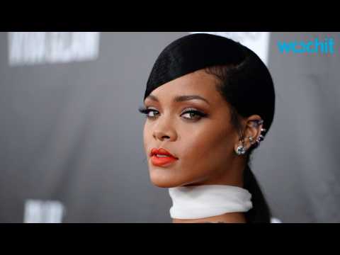VIDEO : Rihanna Teases ?Work? Music Video on Snapchat